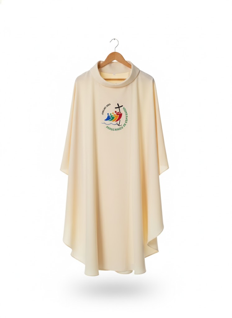 Áo lễ linh mục màu vàng kem thêu logo năm thánh - Quà tặng tân linh mục