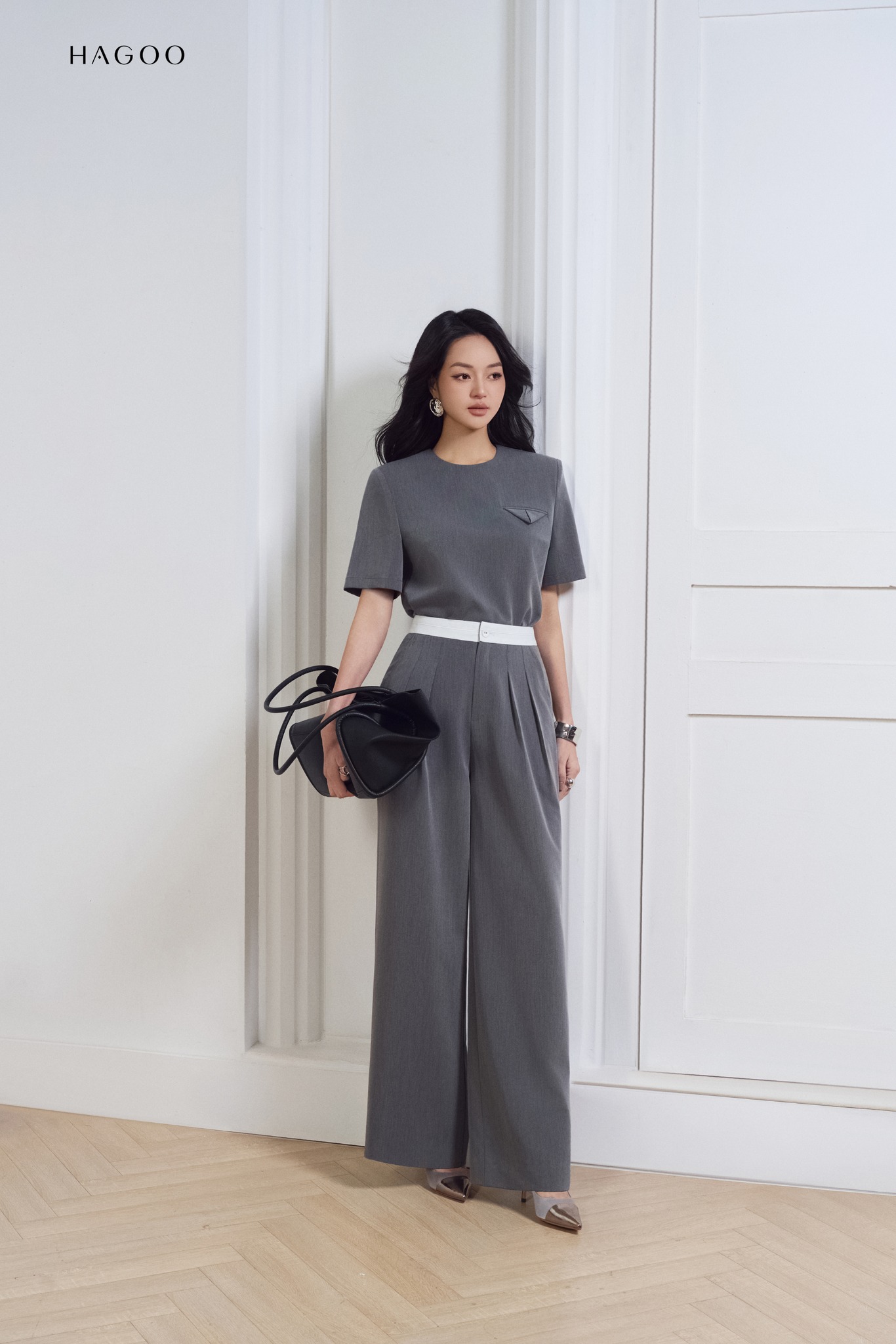 Set Áo cổ tròn quần phối trắng HAGOO