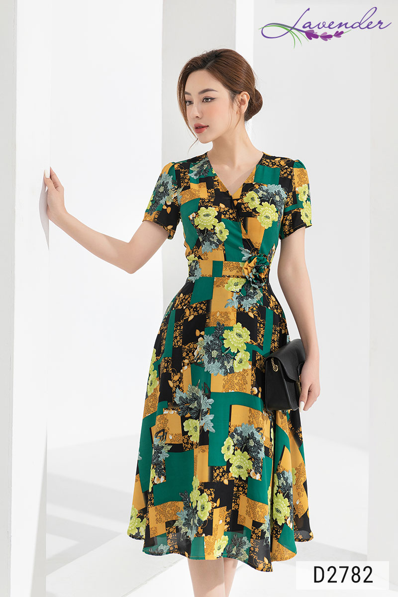 Đầm hoa xanh dáng xòe Thời trang Lavender cổ V nẹp chéo đính hoa eo D2782