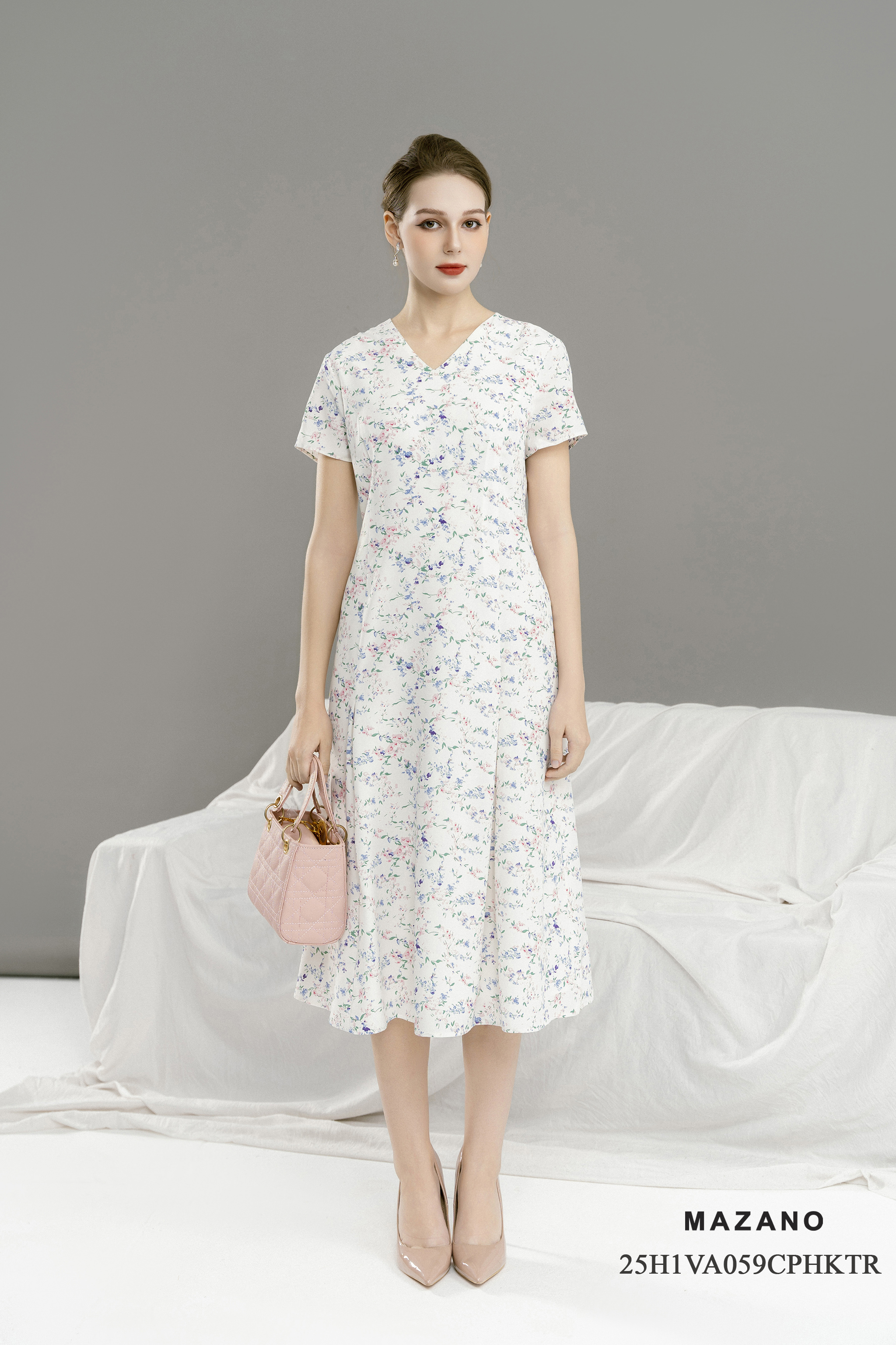 Váy Đầm thân suông nhẹ vừa chân rủ nhẹ Vải thô mỏng Họa tiết hoa nhí Cổ V Tay ngắn Dài váy ngang bắp_thumbnail_0